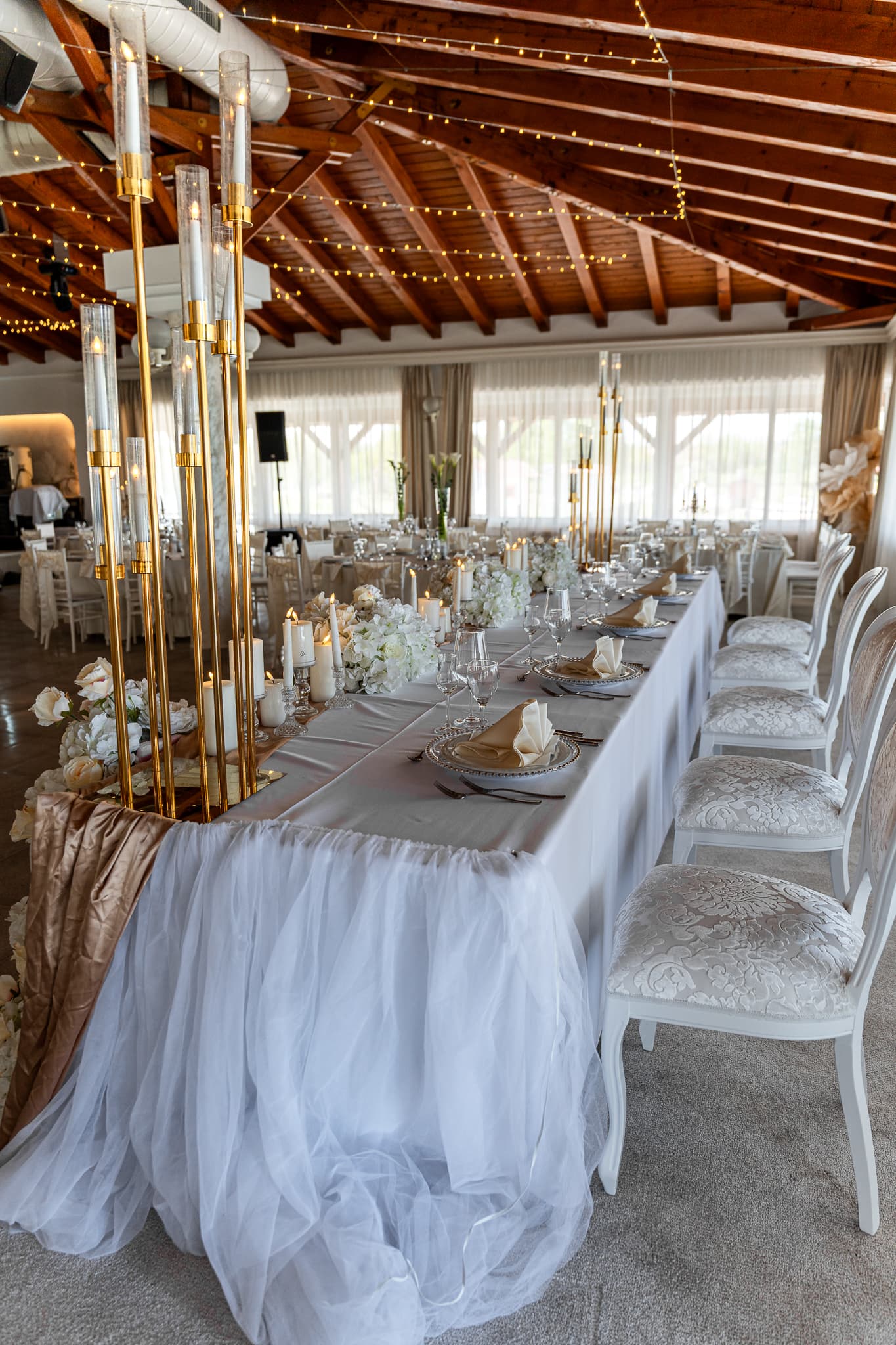 Elegantno uređen prostor za svečanosti